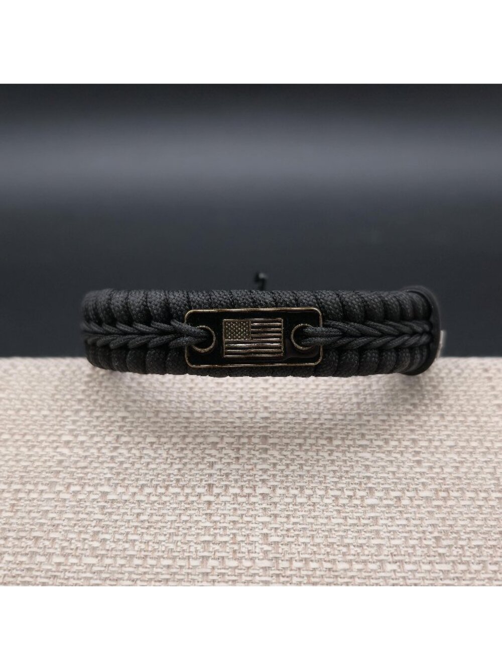9 Inch Black Paracord American Flag Bracelet B1400